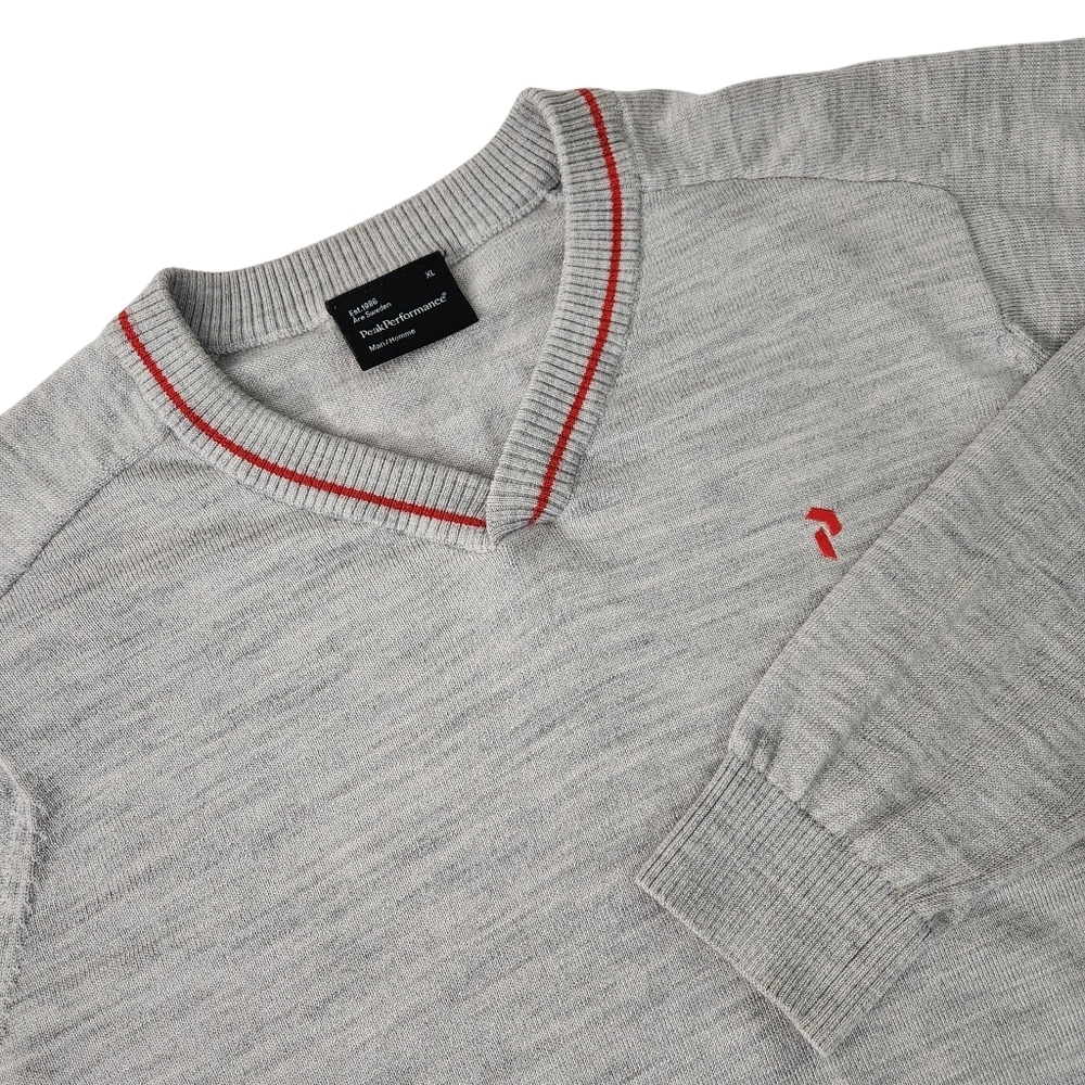 PEAK PERFORMANCE Light Gray Merino Wool V-Neck Sweater xl